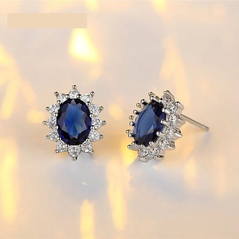 Schmuckset aus 925er-Sterlingsilber für Damen, Halskette, Ohrringe und Ring mit ovalem Zirkon-Kristall