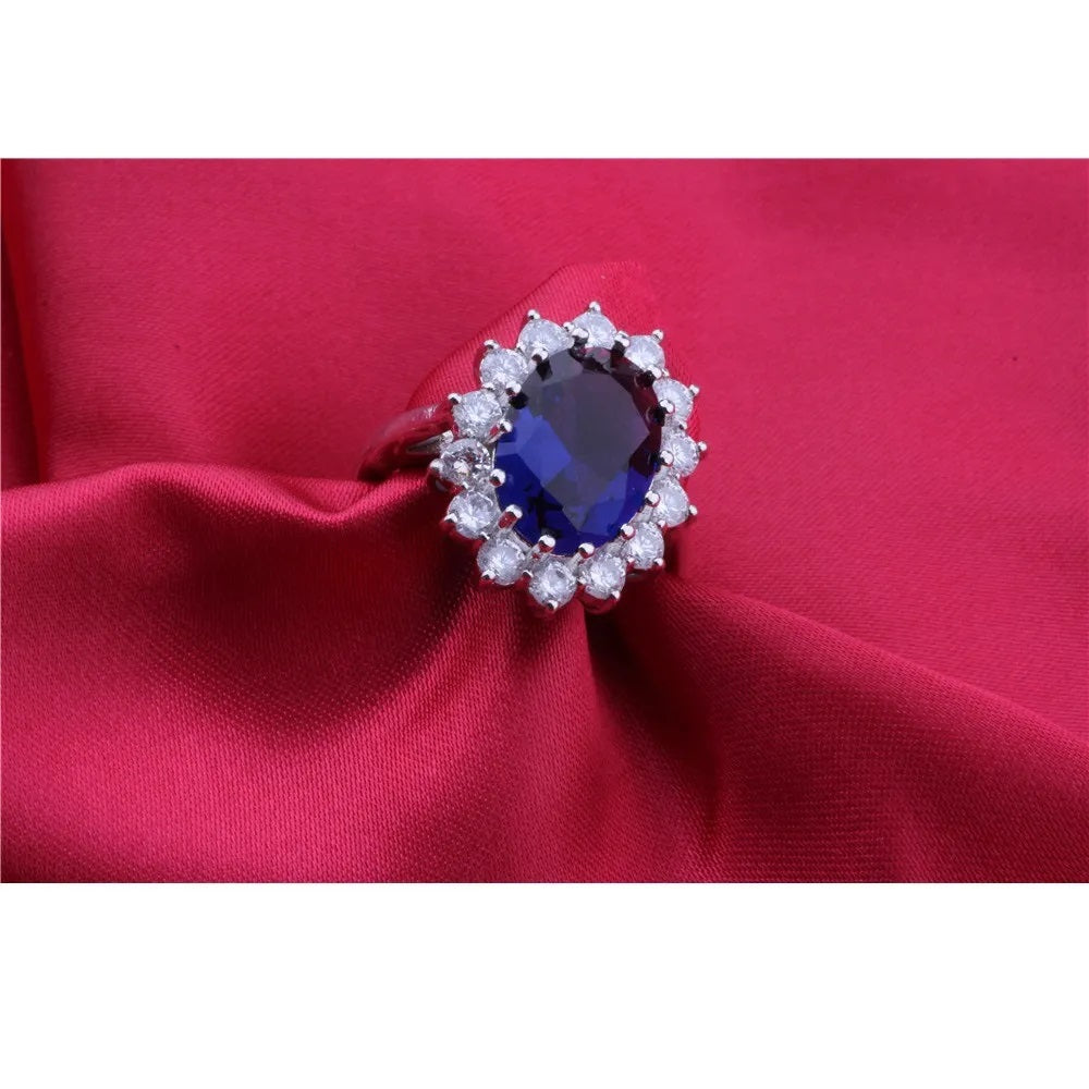 Schmuckset aus 925er-Sterlingsilber für Damen, Halskette, Ohrringe und Ring mit ovalem Zirkon-Kristall